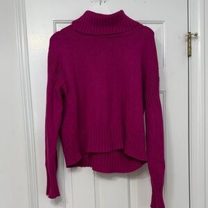 Cyrus Magenta Women's Sweater Size Large
